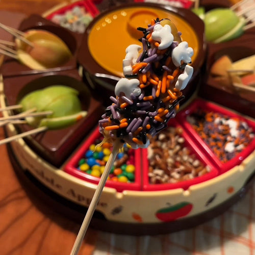 🍎 Rotating Caramel Apple Dipping Station – DIY Dessert Party Tray