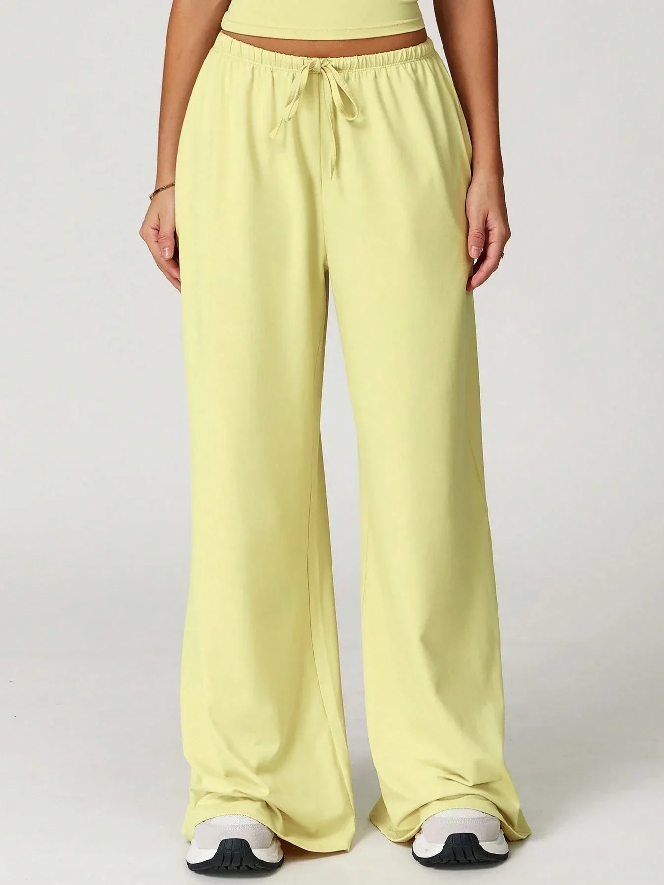 Women's 2-Piece Athleisure Outfits - Polyester-Silk Fitted Summervibe Sweatsuit
