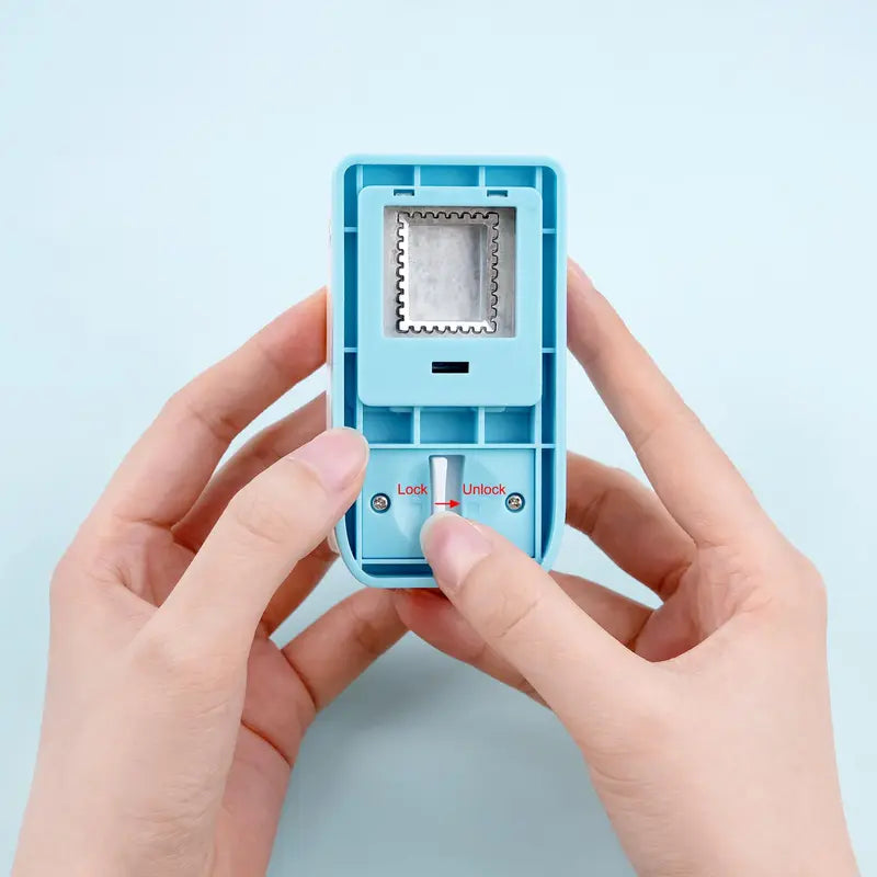 ✨Postage Stamp Paper Punch – Create Perfect Vintage-Style Edges for Scrapbooks, Cards & DIY Crafts